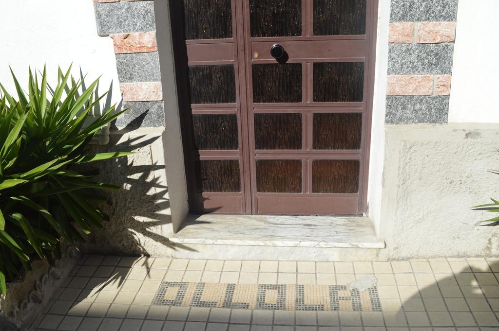Albergo Ollolai Civitavecchia Exteriér fotografie
