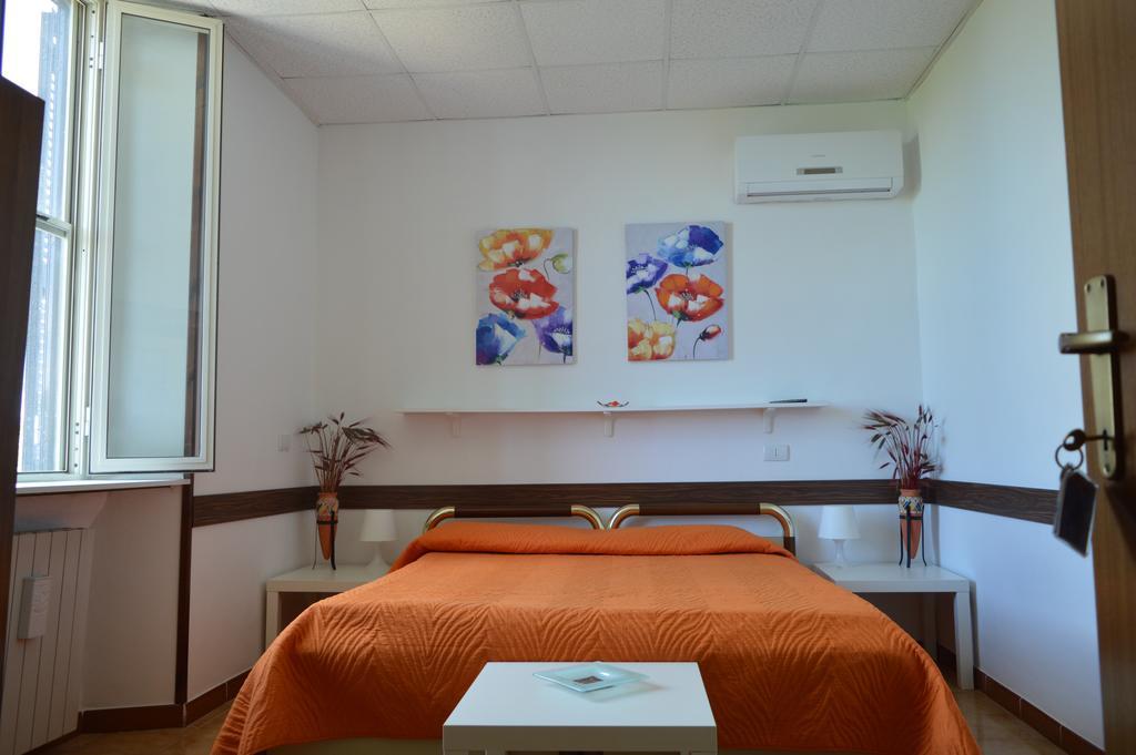 Albergo Ollolai Civitavecchia Exteriér fotografie