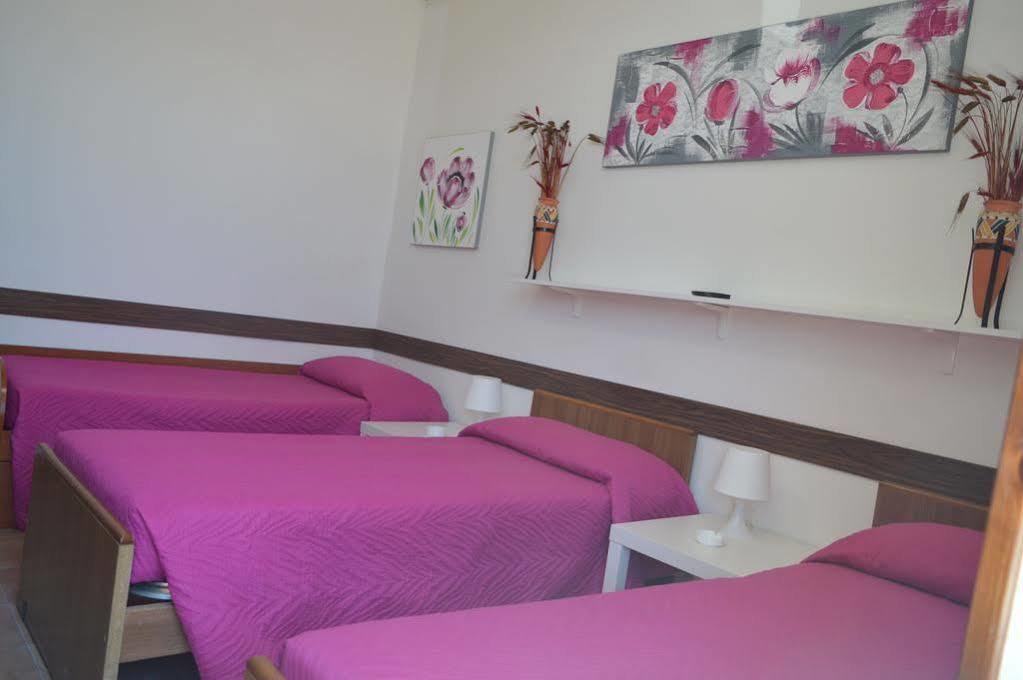 Albergo Ollolai Civitavecchia Exteriér fotografie